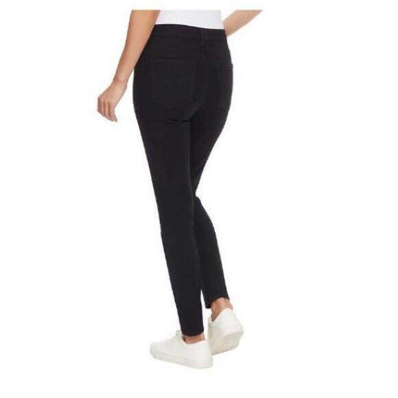 *Jessica Simpson Ladies' Skinny Jean - 8 - Picture 3 of 3